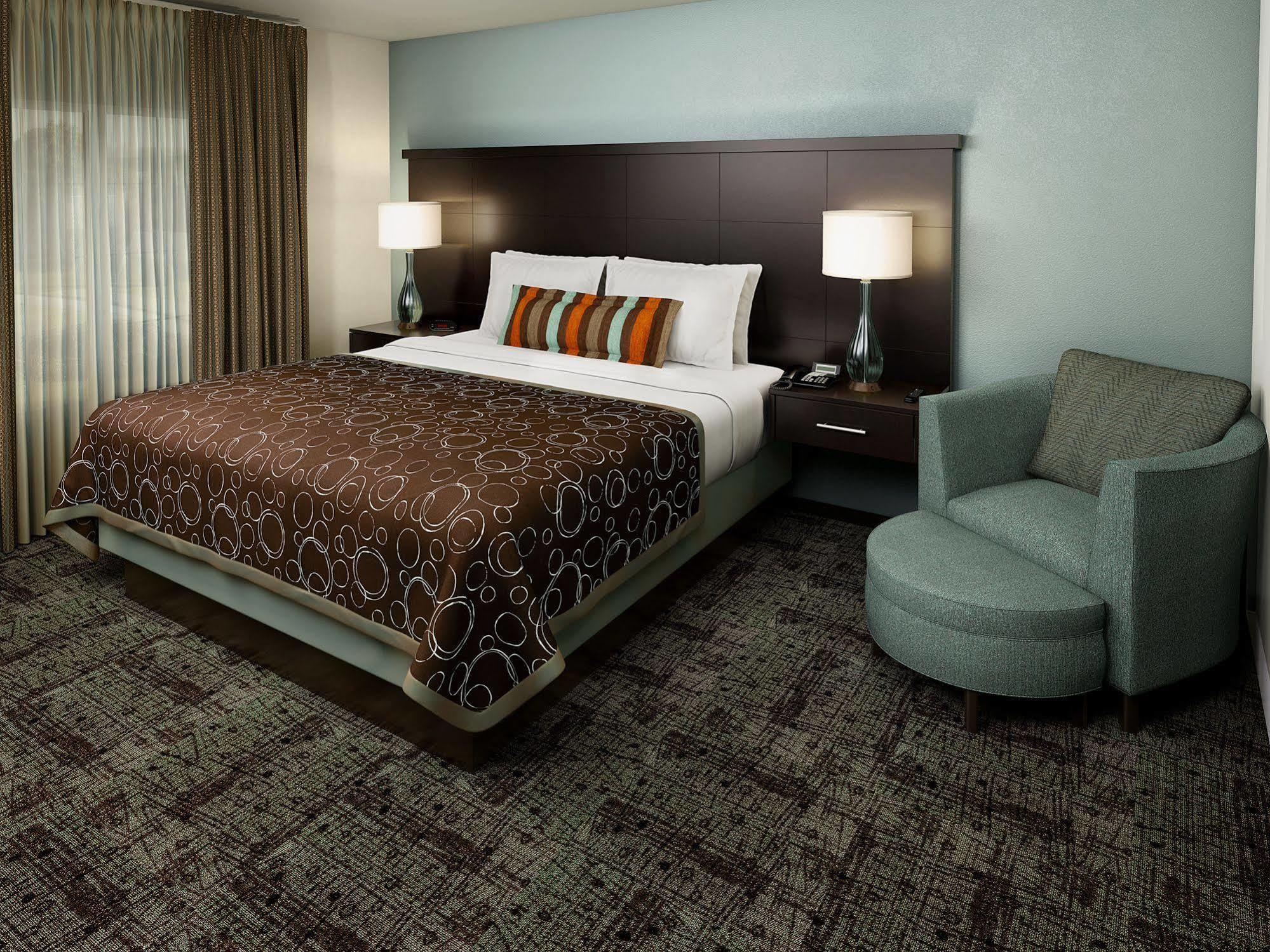 Staybridge Suites Lincolnshire By Ihg Bagian luar foto